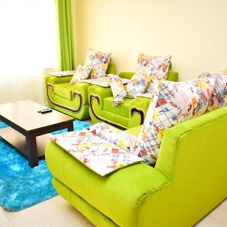 Great House Bnb Near Jkia ไนโรบี ภายนอก รูปภาพ