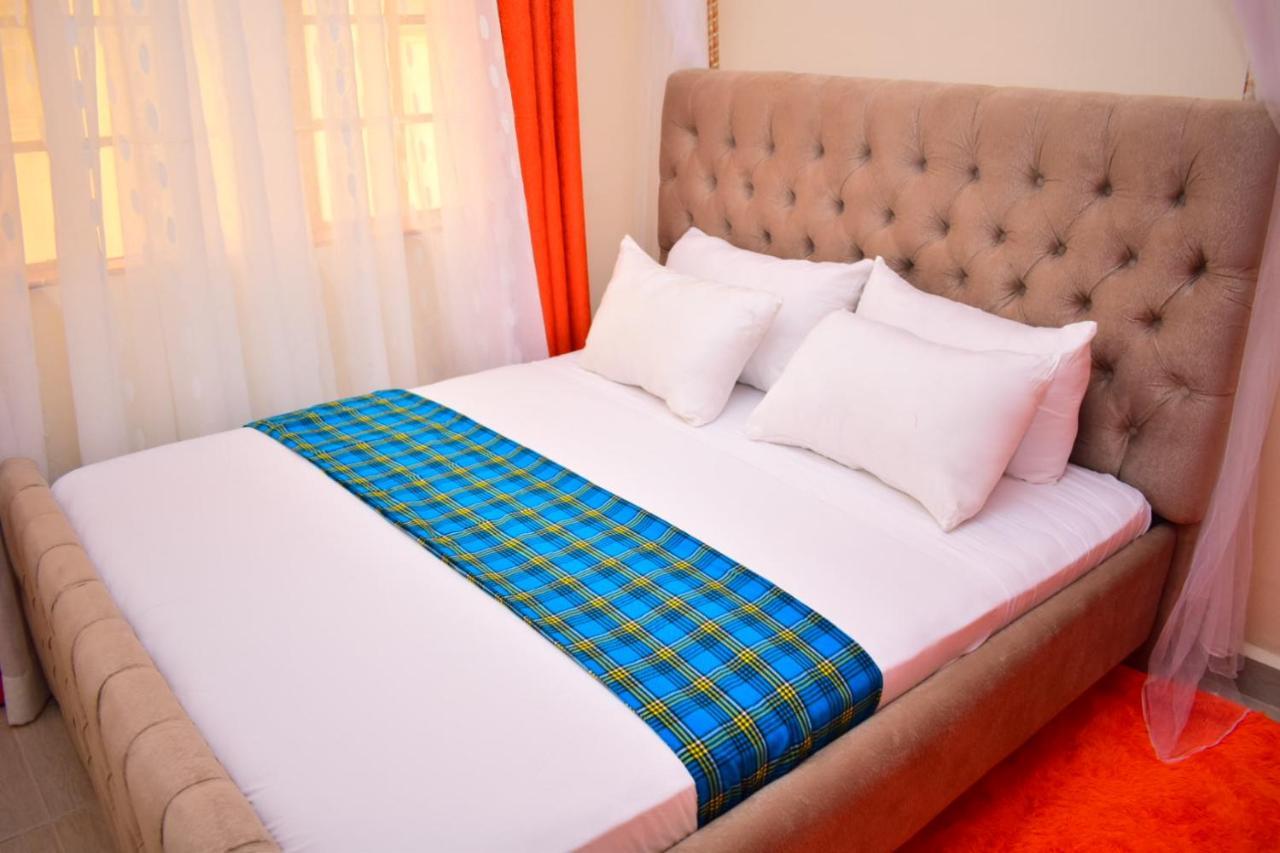 Great House Bnb Near Jkia ไนโรบี ภายนอก รูปภาพ