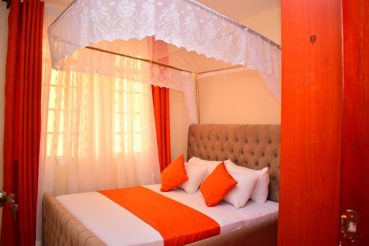 Great House Bnb Near Jkia ไนโรบี ภายนอก รูปภาพ