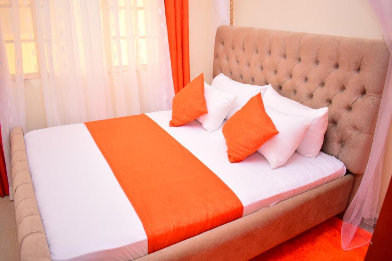 Great House Bnb Near Jkia ไนโรบี ภายนอก รูปภาพ