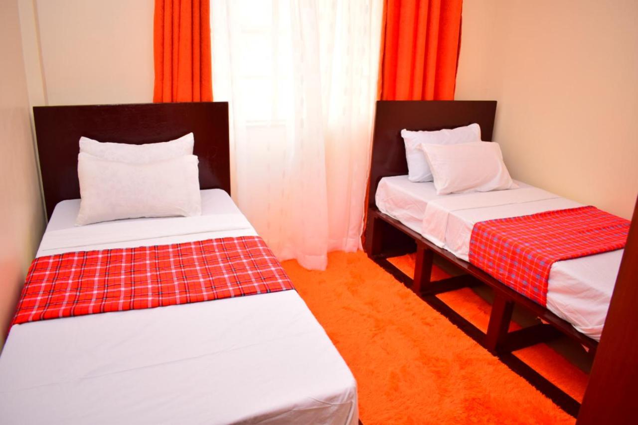 Great House Bnb Near Jkia ไนโรบี ภายนอก รูปภาพ